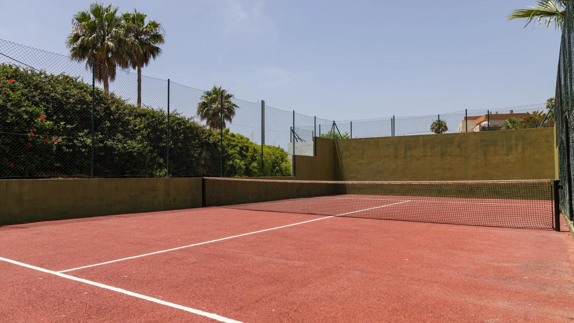 Appartamento Escapada Junto Al Mar Con Vistas Y Piscina Benalmádena