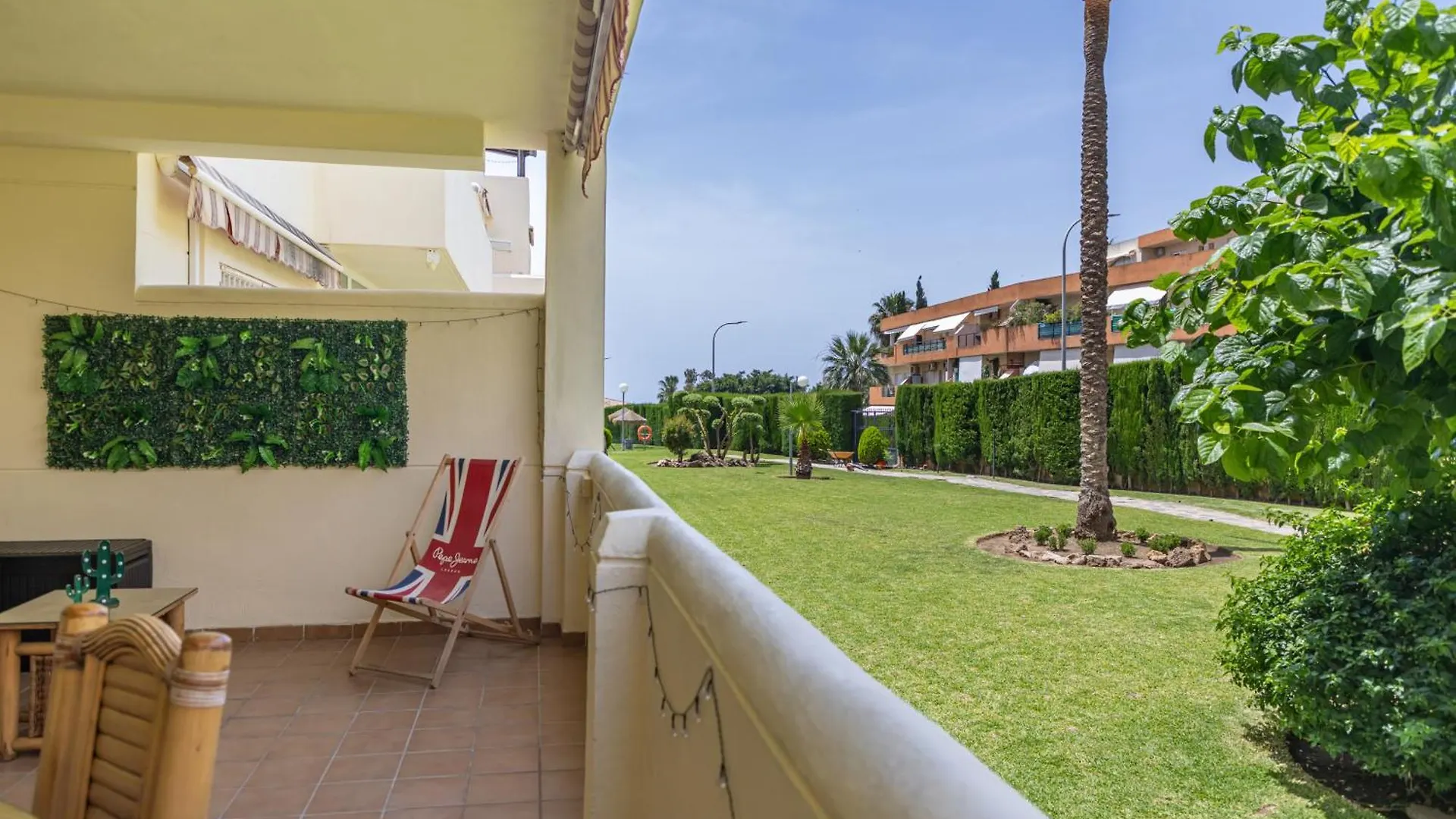 Appartamento Escapada Junto Al Mar Con Vistas Y Piscina Benalmádena