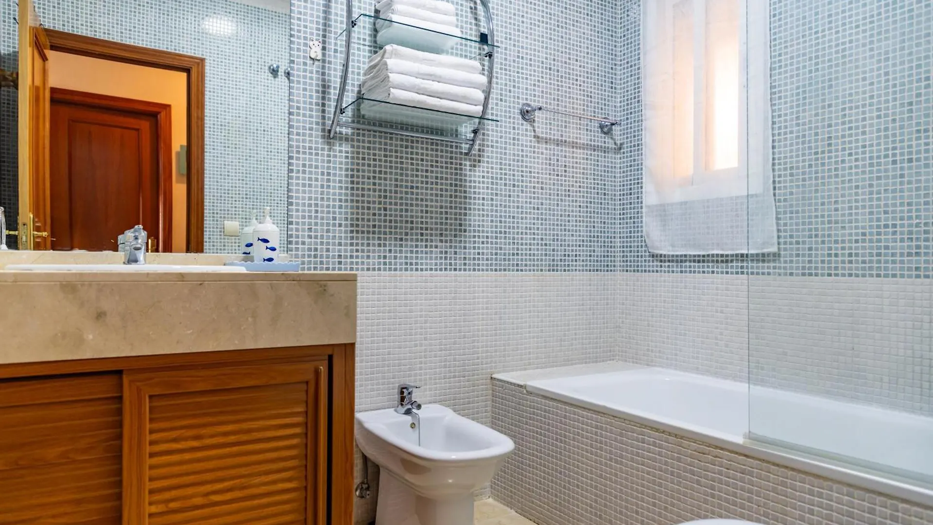 Appartamento Escapada Junto Al Mar Con Vistas Y Piscina Benalmádena