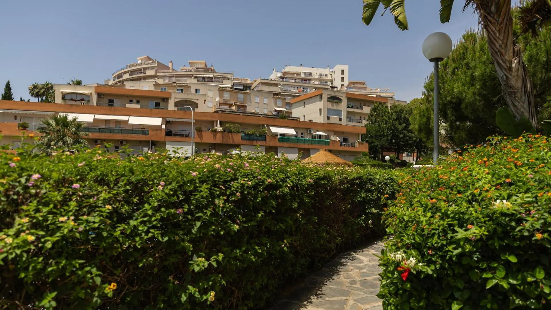 Appartamento Escapada Junto Al Mar Con Vistas Y Piscina Benalmádena