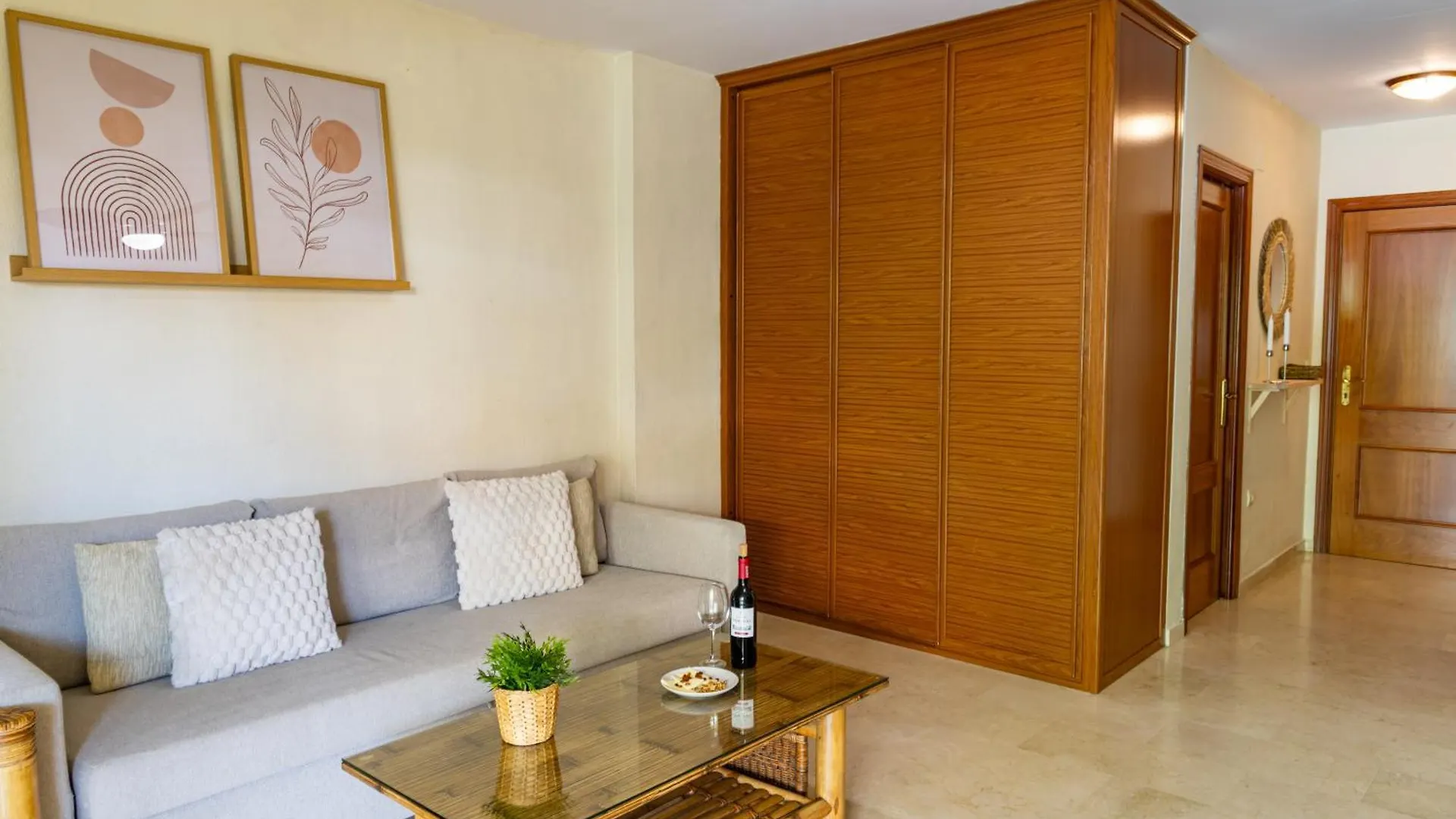 Appartamento Escapada Junto Al Mar Con Vistas Y Piscina Benalmádena 0*,  Spagna