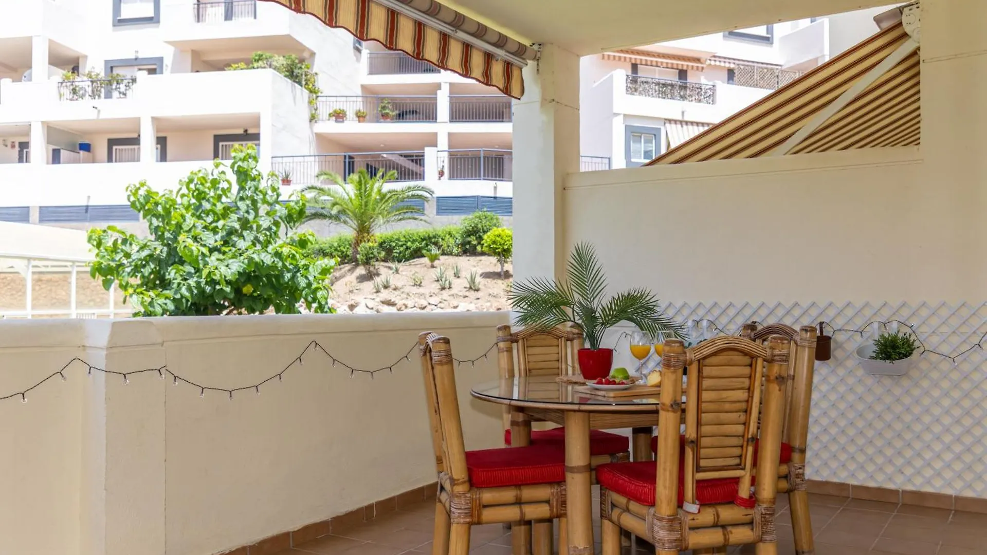 Appartamento Escapada Junto Al Mar Con Vistas Y Piscina Benalmádena