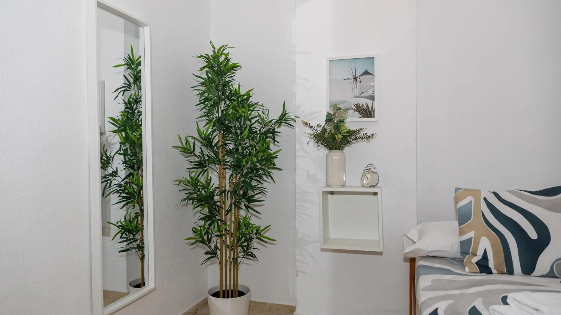 Appartamento Escapada Junto Al Mar Con Vistas Y Piscina Benalmádena